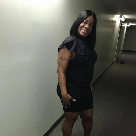 Meet your Posher, Tonya - Picture 1 of 1